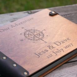 Gästebuch Hochzeit aus Holz mit Gravur - Adventure