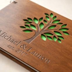 Gästebuch Hochzeit aus Holz mit Gravur - Blätter