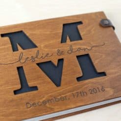 Vintage Fotoalbum aus Holz mit Gravur - Buchstaben 2